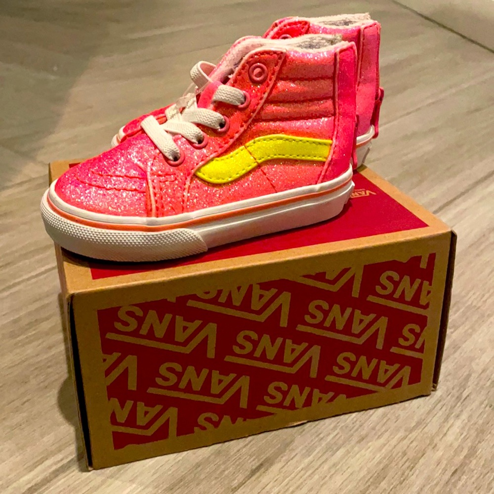 New Vans shoes size 4 kids